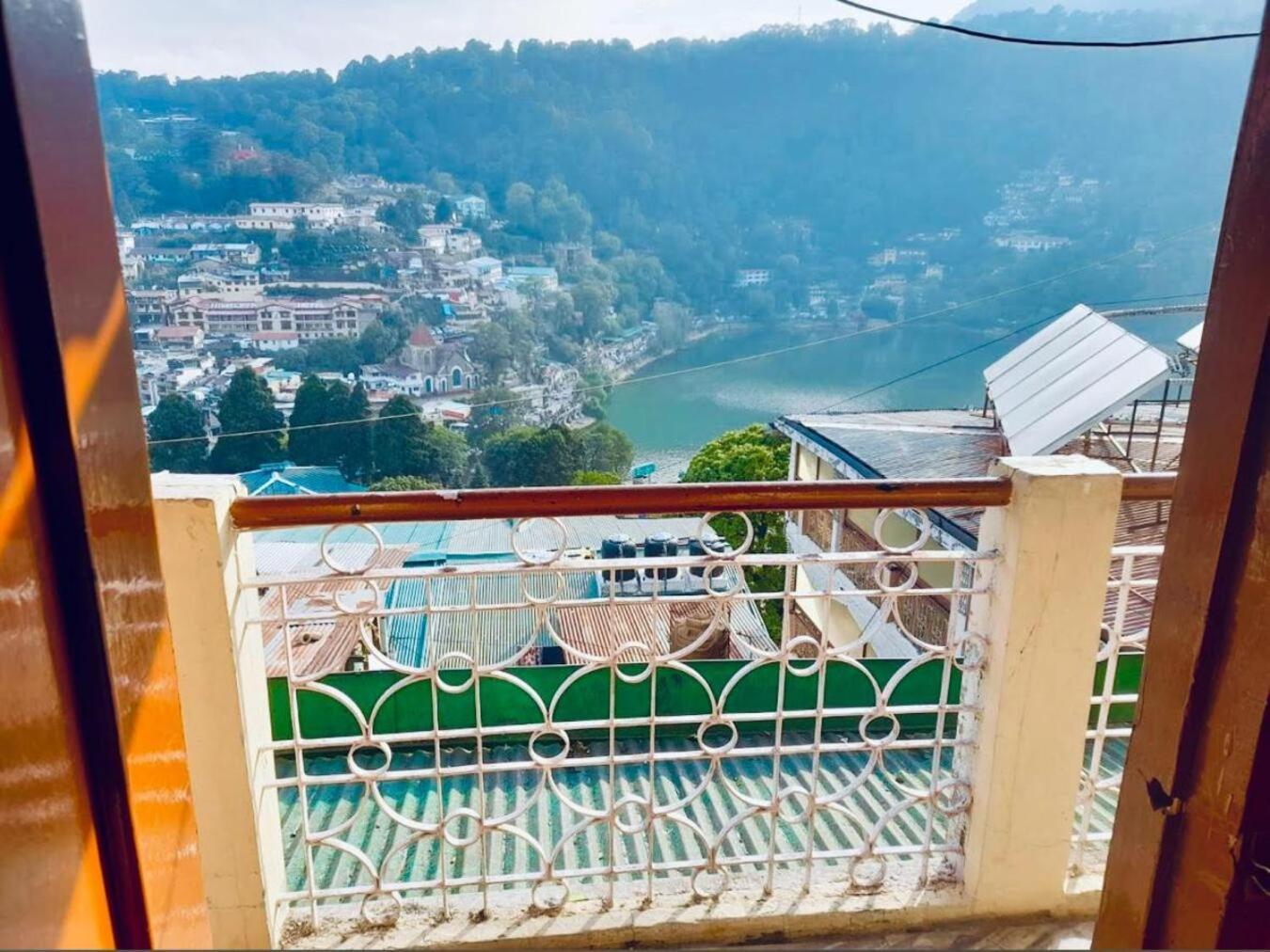 The Lake View Nainital Exteriör bild